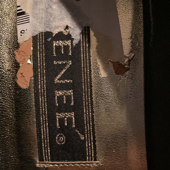 J. Renee Black Gold Lion Shoes Sz 10M - Picture 13 of 16